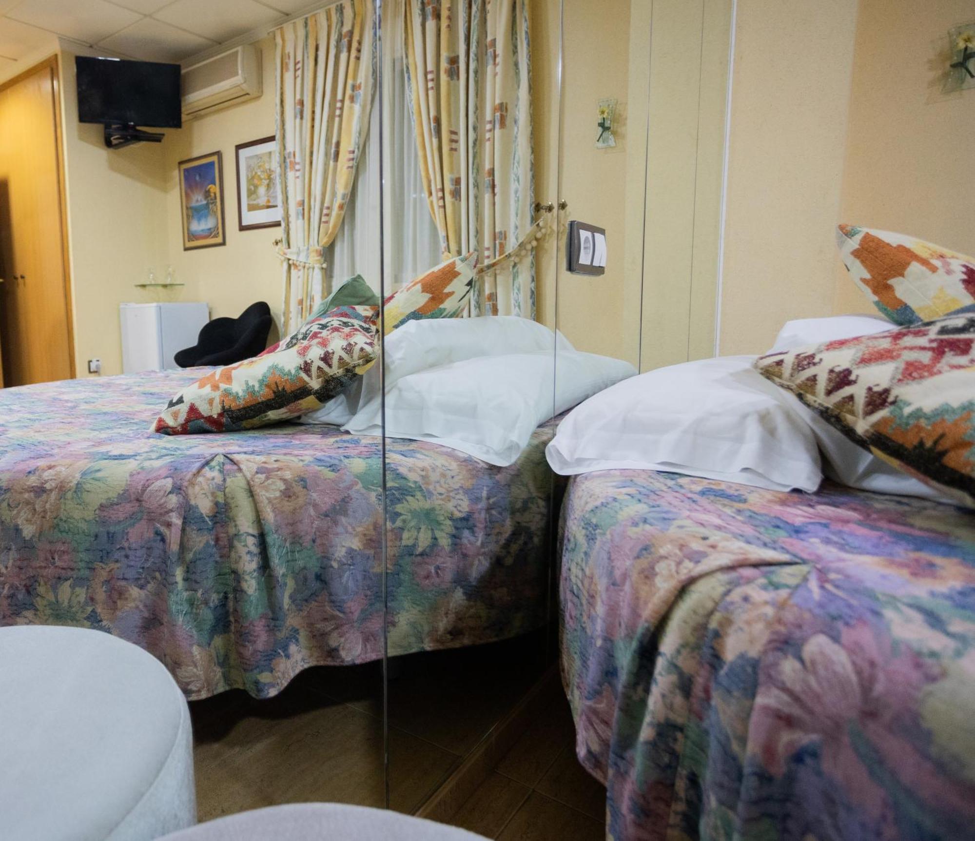 Hotel Beatriz ブリアナ エクステリア 写真